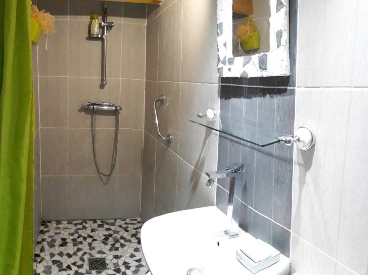 Patin Couffin Hotel Puyloubier Ngoại thất bức ảnh